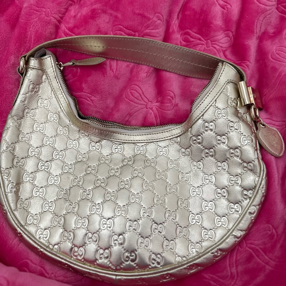 Authentic Gucci Gold Metallic Shoulder Bag Pochette